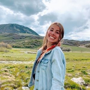 Meet your Posher, Eliza